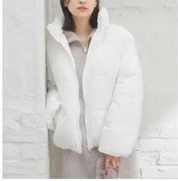 새상품급 스탠드 파이버 다운 L 허니즈
