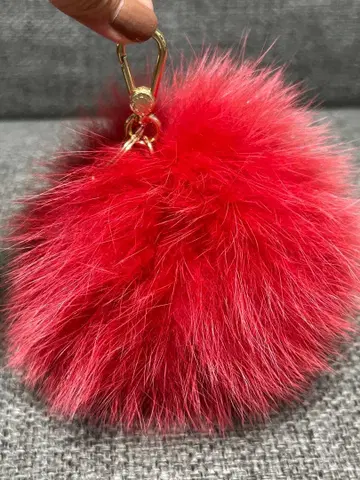 FURLA 빨간색 퍼 폼폼 키링