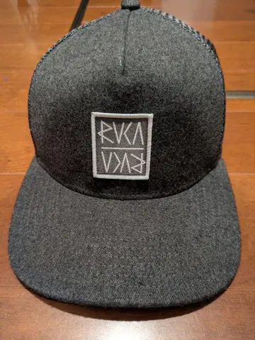 RVCA 다크 그레이 트래커 햇 [ 새상품급 ]