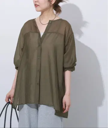 저널 스탠다드 리룸 노카라 시어 셔츠 카키 이번 시즌