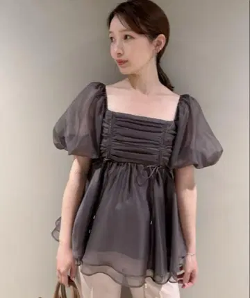 스나이델 시어 튜닉 블라우스