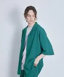 [ 미니멀리스트 ] 어태치먼트 오픈 카라 셔츠