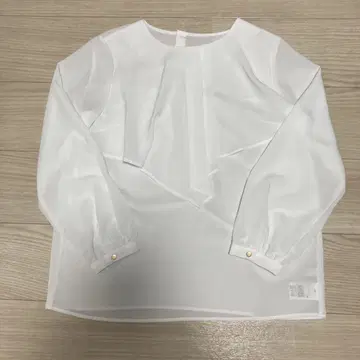 화이트 긴팔 블라우스 사이즈 2