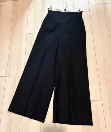 Ballsey 볼지 하이웨스트 센터 프레스 와이드 팬츠 네이비