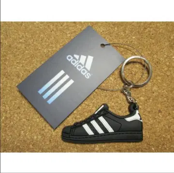 adidas 스니커즈형 키링 블랙/화이트
