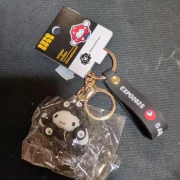 오사카 만박 한정판 시나모롤 흑백 키링