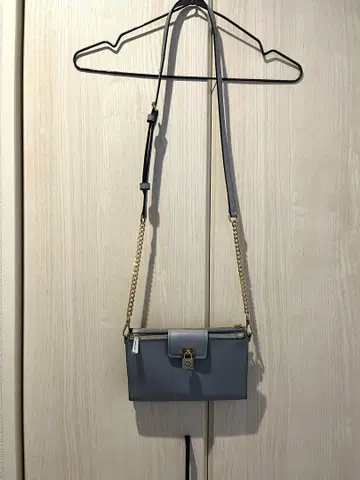 MICHEAL KORS 체인 숄더백 스카이블루
