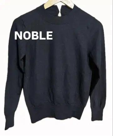 NOBLE 블랙 니트 스웨터