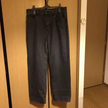 FWA 다크 그레이 스트레이트 레그 데님 32