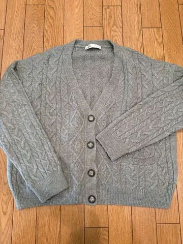 ZARA 자라 V넥 케이블 니트 가디건 탁한 그린색 완판템