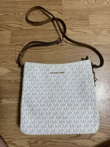 MICHAEL KORS MK 로고 숄더백