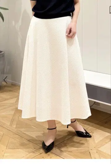 2025SS Ballsey 타이니 플라워 자카드 플레어 스커트