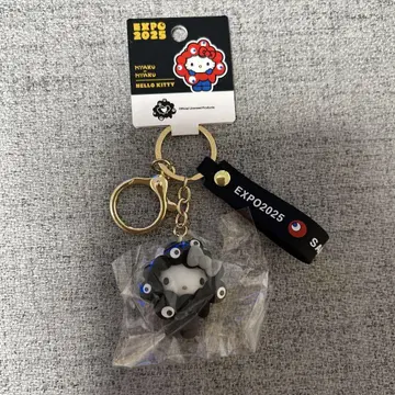 키티 오사카 간사이 만박 산리오 블랙 미야쿠미야쿠 변신 키링 새상품