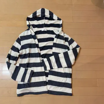 AZUL 네이비와 화이트 스트라이프 후드티 175/96A