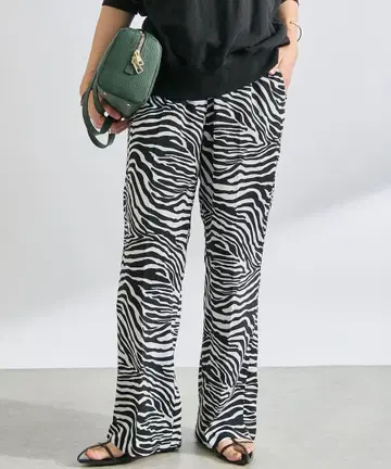 새상품 38 제브라 (리브 드와) [존재감] 애니멀 프린트 이지 팬츠