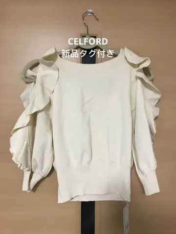 CELFORD 프릴 오프숄더 셔츠 F 크림 택 포함 새상품