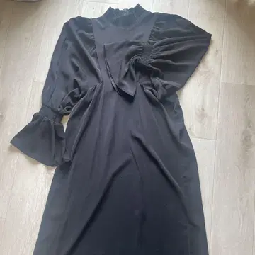 [ AMERI ] 하이넥 블랙 원피스