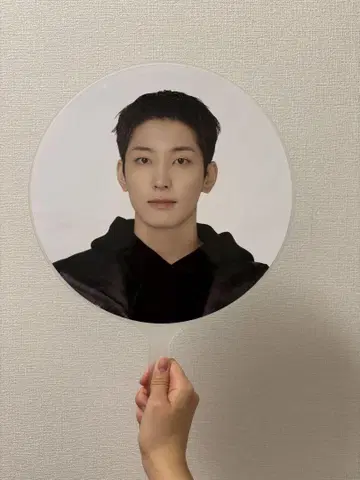 SEVENTEEN 원우 부채