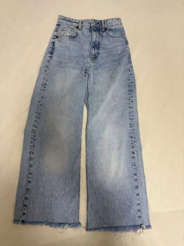 ZARA 라이트 블루 와이드 레그 데님