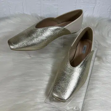 새상품 EVOL 이볼 스퀘어토 플랫 펌프스 골드 22.5cm