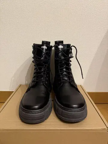 VIRON 레이스업 부츠