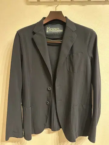 새상품급 헤르노 HERNO 스트레치 테일러드 자켓 네이비