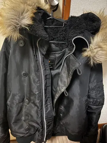 ALPHA INDUSTRIES 블랙 MA-1 자켓 M