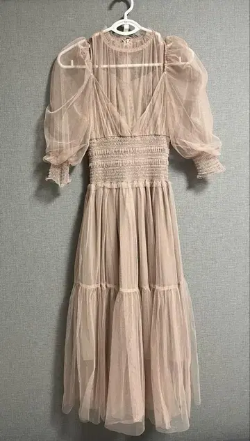 튤 원피스 연한 핑크 오프숄더 대응