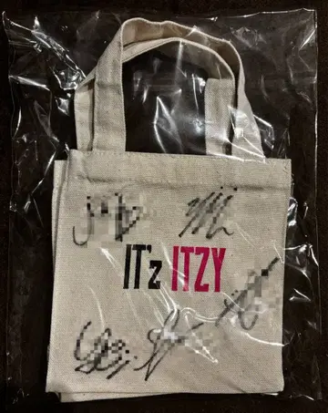 ITZY 일본 데뷔 SHOWCASE 사인 포함 토트백 2일간 한정 판매