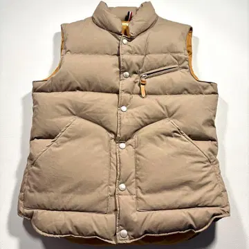 가을 컬러 저널 스탠다드 다운 베스트 소가죽 카멜 다운 베스트