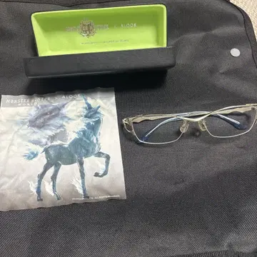 몬스터 헌터 안경 기린 모델 ALOOK 콜라보