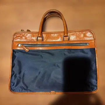 다케오 키쿠치 비즈니스 백