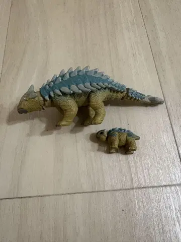 안킬로사우루스 공룡 피규어 세트 (대 소)