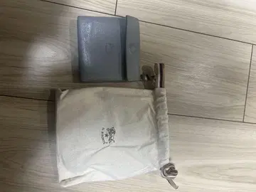 일비종떼 그레이 접이식 지갑