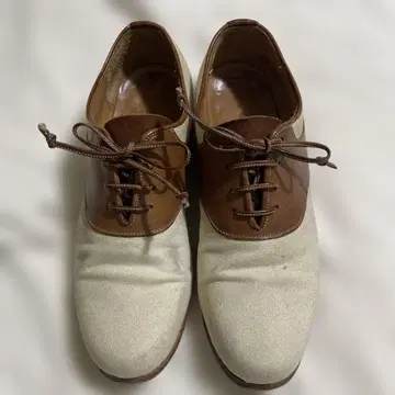 R.U. 베이지와 브라운의 레이스업 슈즈 23.5cm