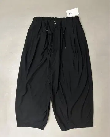sillage circular pants black