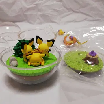 테라리움 피카츄 피츄 라이츄 피규어 세트