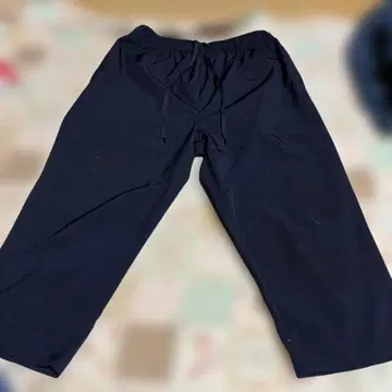 스트레치 소재 블랙 와이드 팬츠