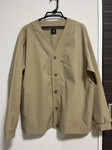 뉴발란스 베이지 가디건