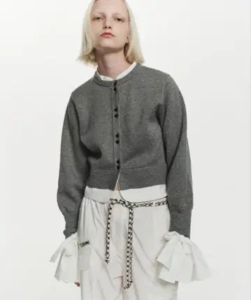 Bibiy. ANGELIQUE KNIT 그레이 비비 니트