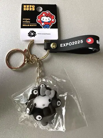 간사이 만박 회장 한정판 블랙 미야쿠미야쿠 산리오 키링 키티