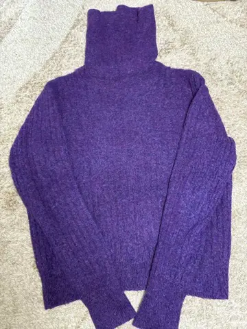 ZARA 퍼플 터틀넥 니트 L