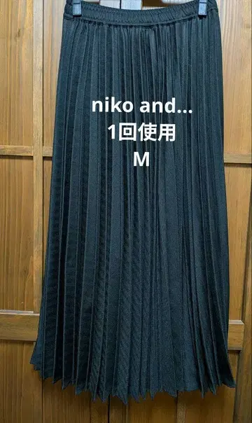 1회 사용 니코앤드 [ niko and - ] 울 라이크 플리츠 스커트