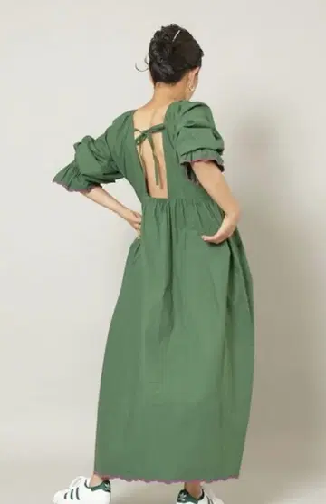 Freada 프리다 인도 스캘럽 자수 원피스