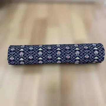 네이비 컬러 꽃무늬 기모노 옷감