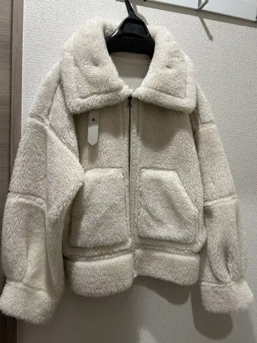 아이보리 플리스 자켓 보아 옷깃