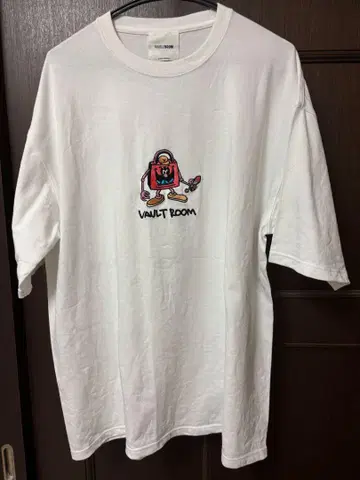 vaultroom 치. 콜라보 P.O.A DEVIL TEE / WHITE