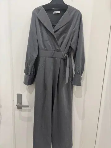 내추럴 꾸뛰르 오픈넥 레이디 원피스