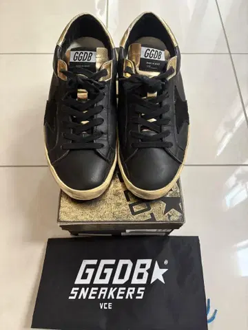 골든구스 GOLDEN GOOSE 슈퍼스타 블랙 41