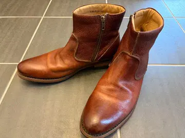 브라운 가죽 앵클부츠 지퍼 포함